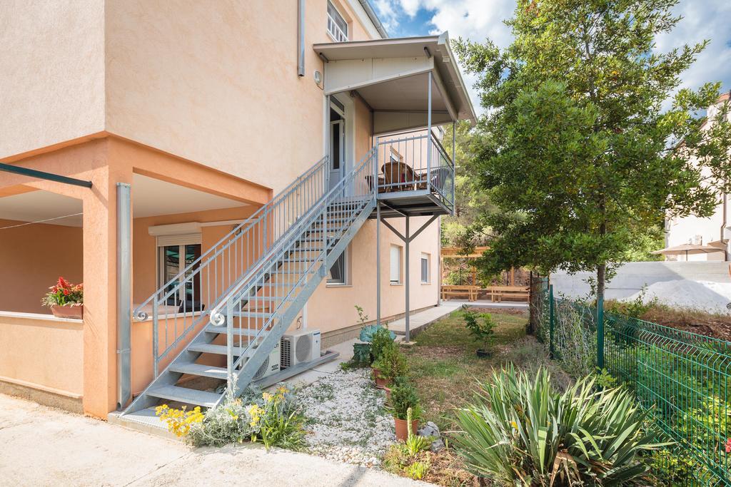Krzelj Apartma *